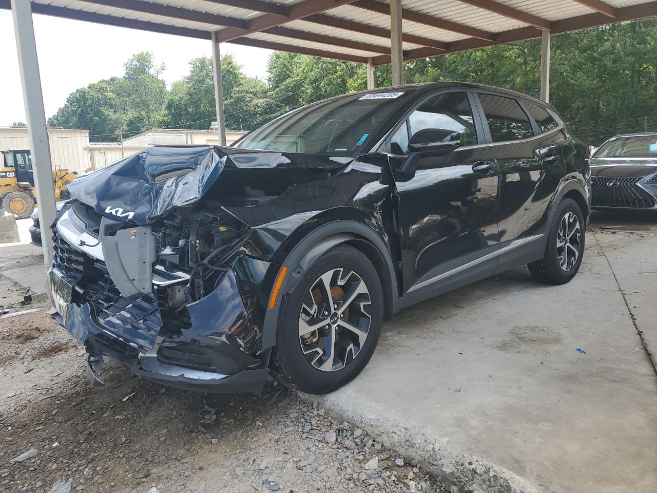 Salvage Kia Sportage Image