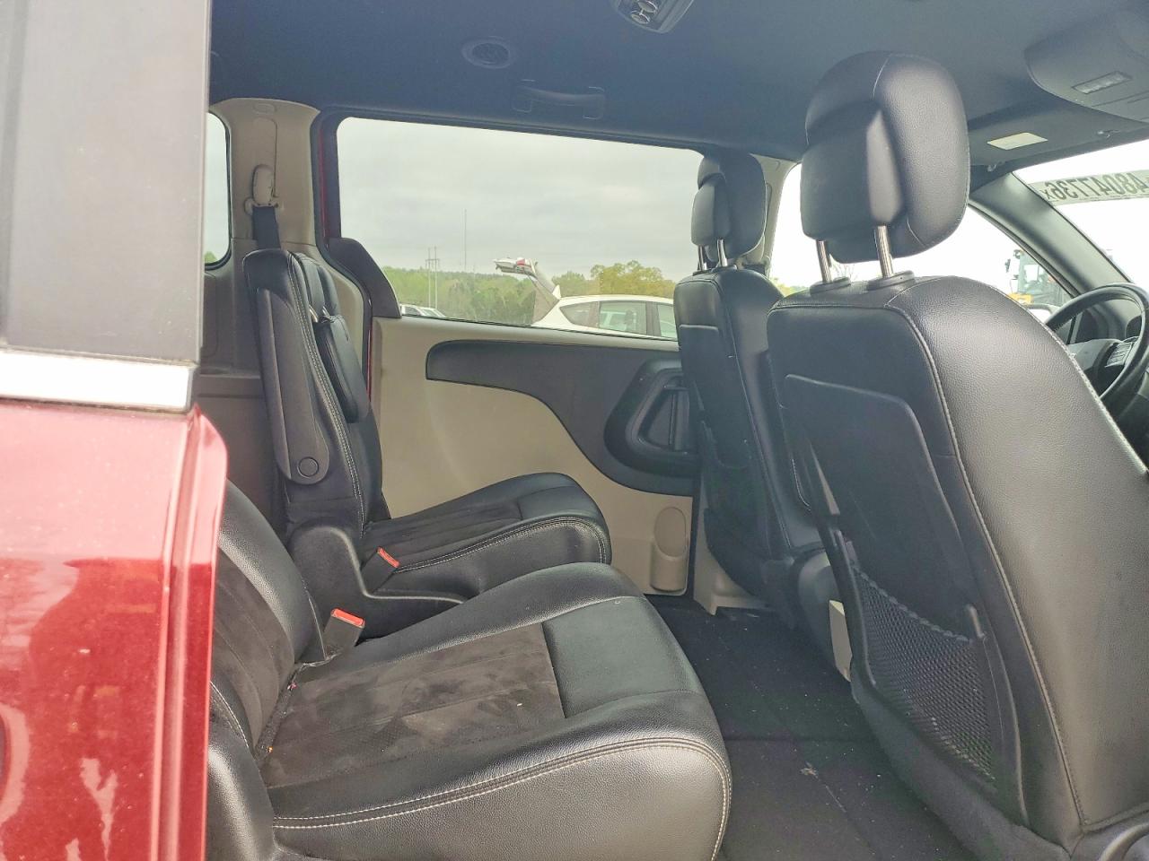 Dodge Caravan Sxt
