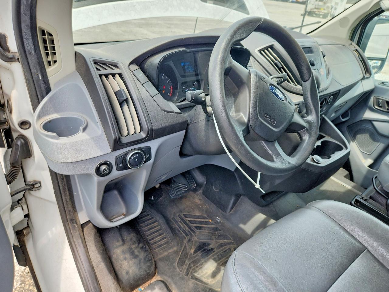 Ford Transit T-250