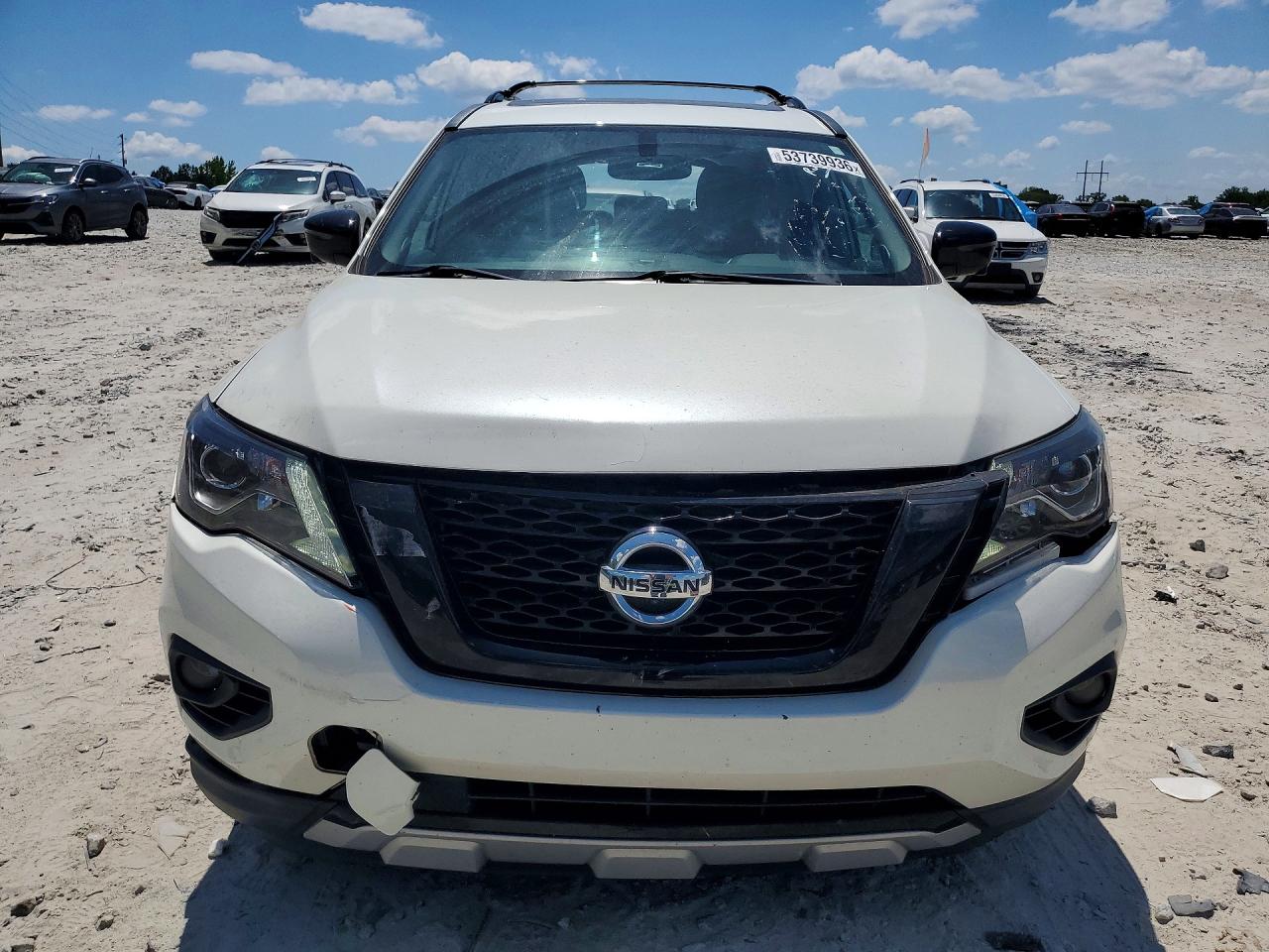 Nissan Pathfinder