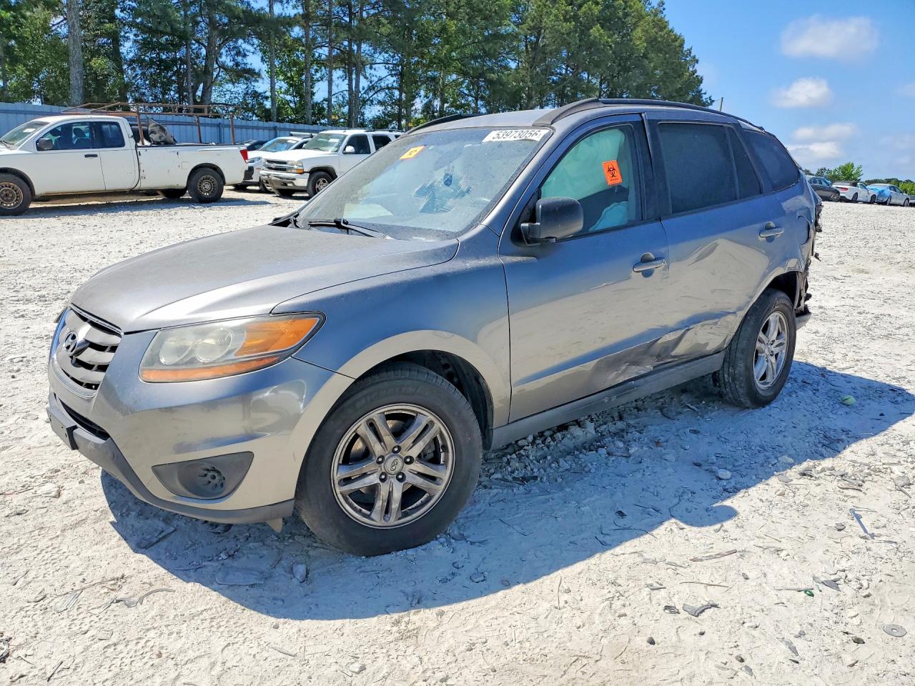 Salvage Hyundai SANTA FE Image
