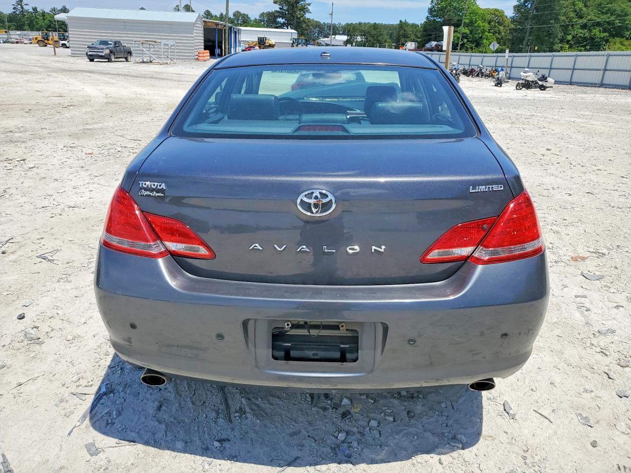 Toyota Avalon Limited