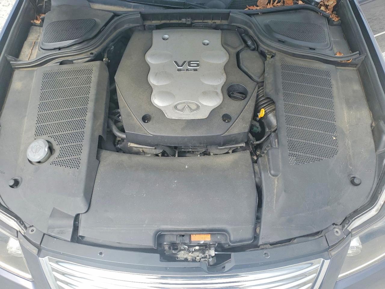 INFINITI M35 Base