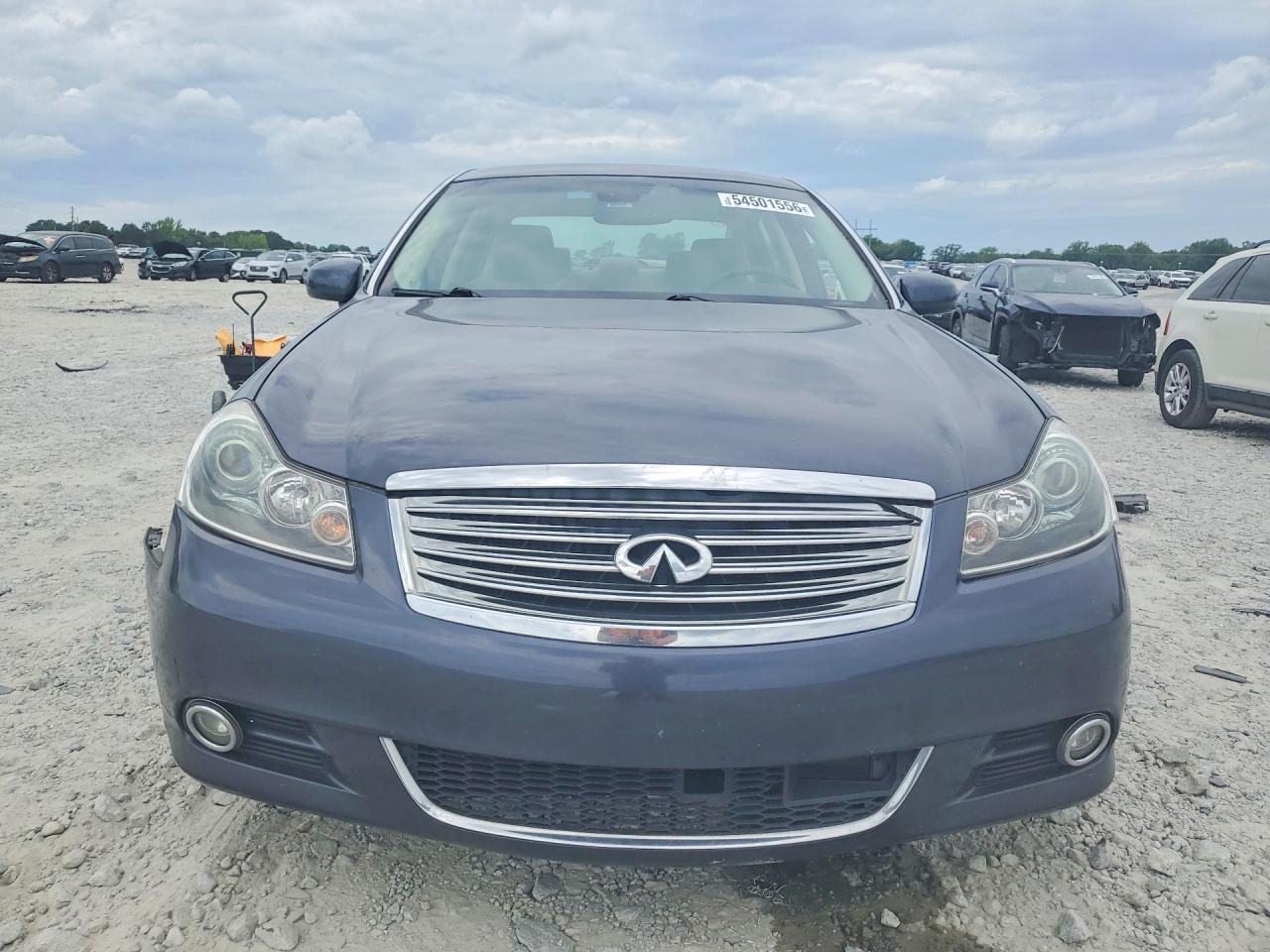 INFINITI M35 Base