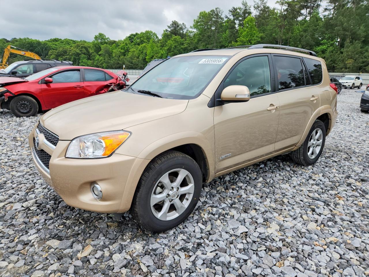 Salvage Toyota RAV4 Image