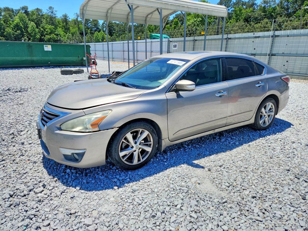 Salvage Nissan Altima Image