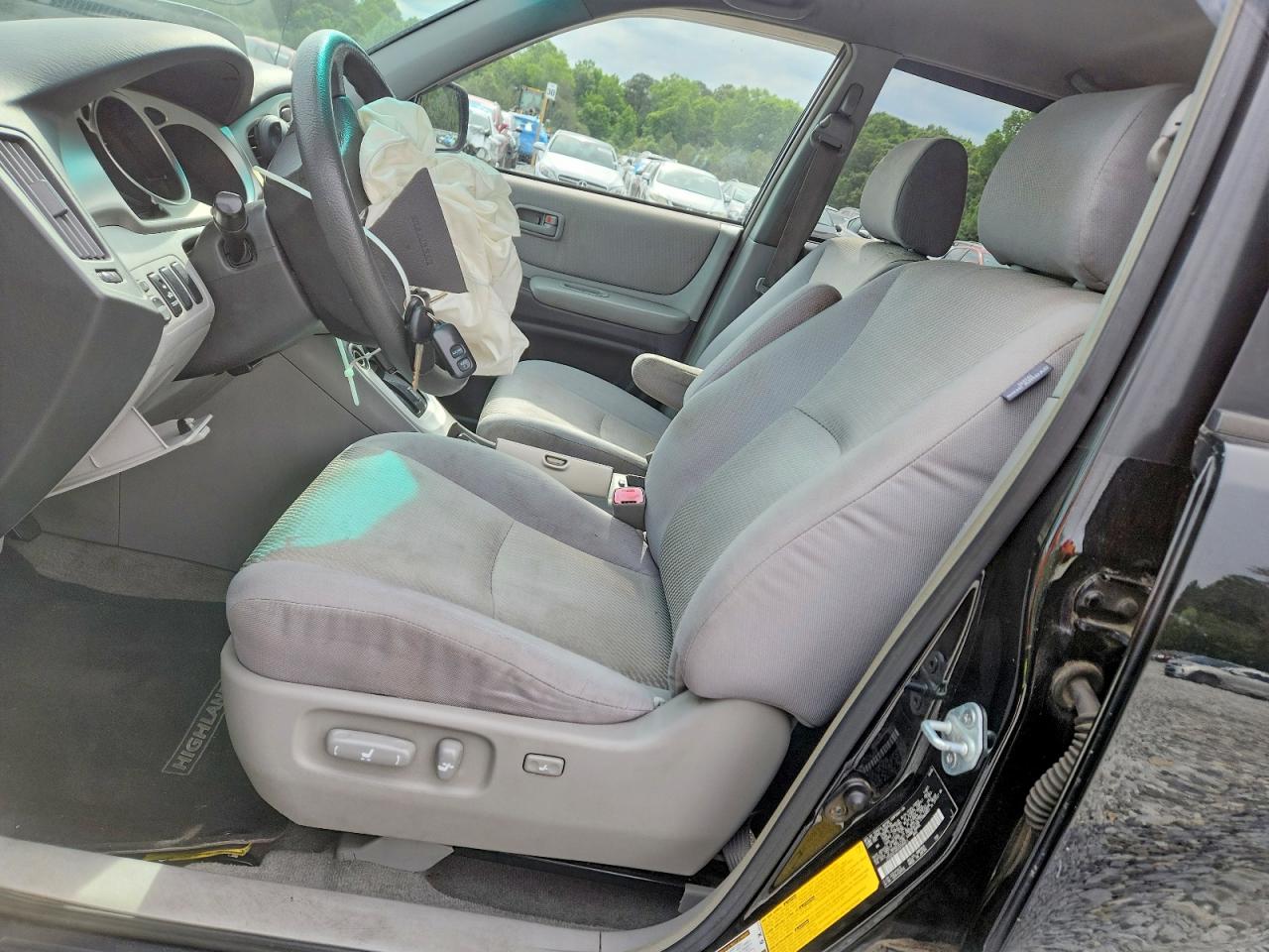 Toyota Highlander Base