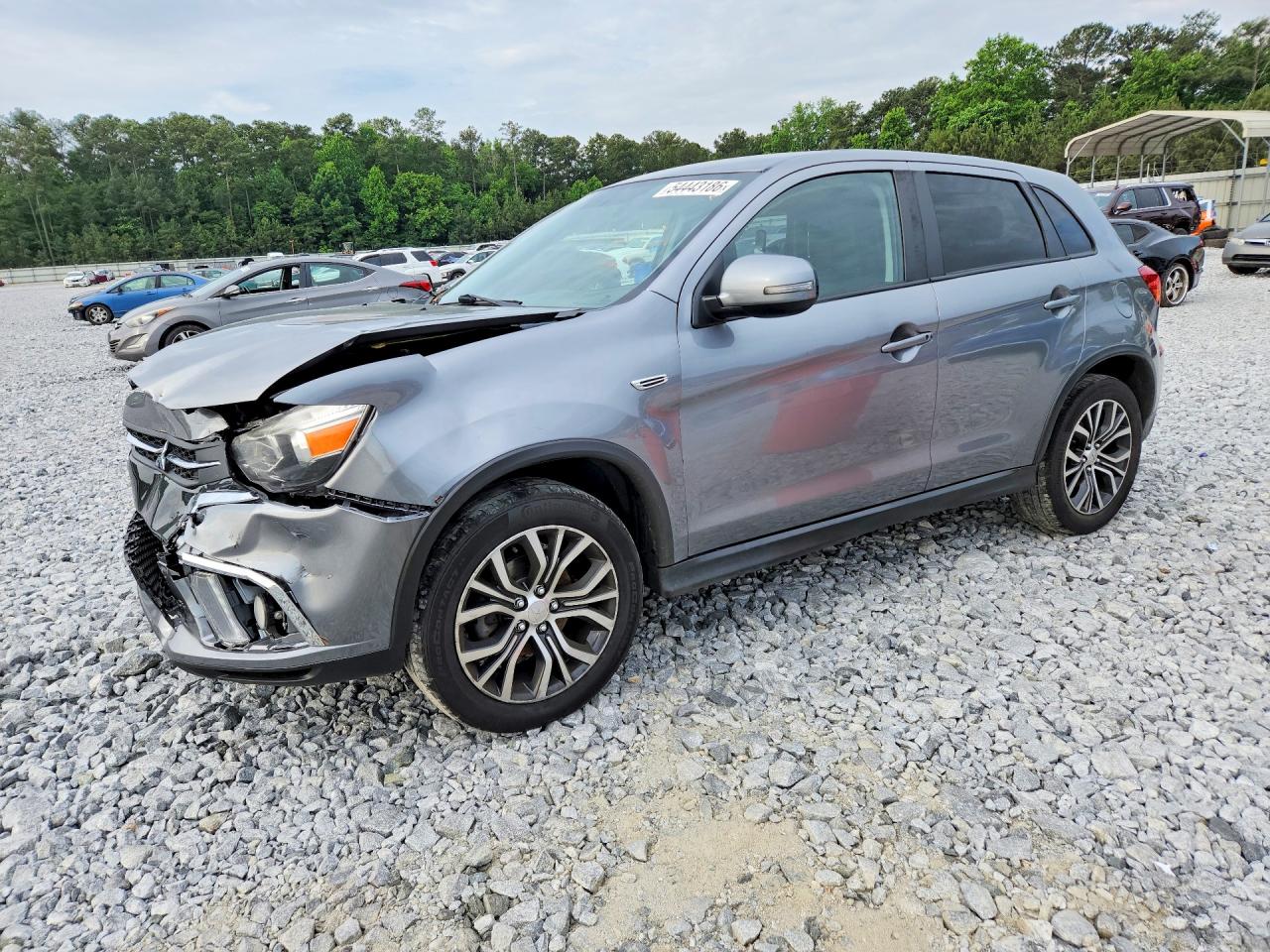 Salvage Mitsubishi Outlander Image