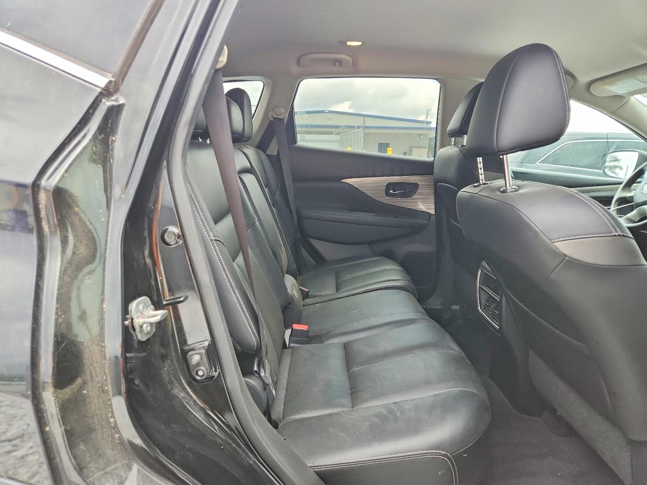 Nissan Murano S