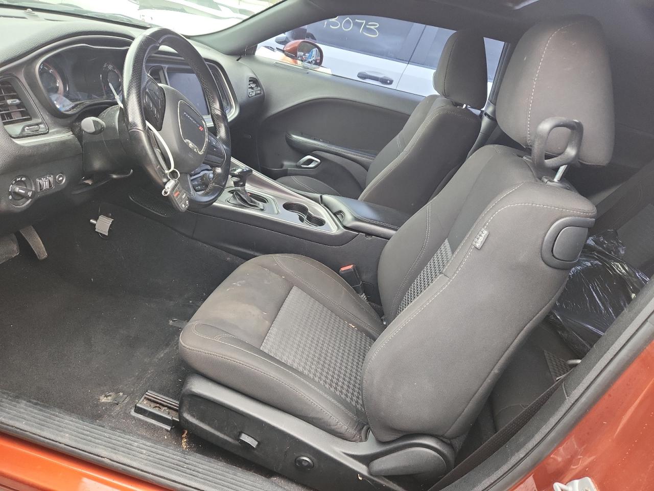 Dodge Challenger Sxt