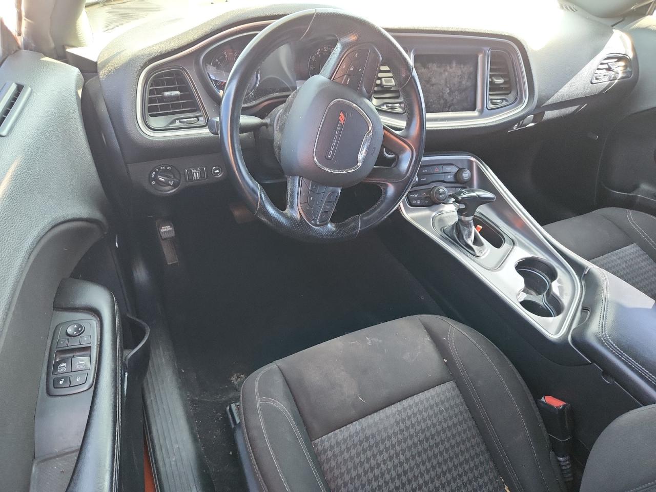 Dodge Challenger Sxt