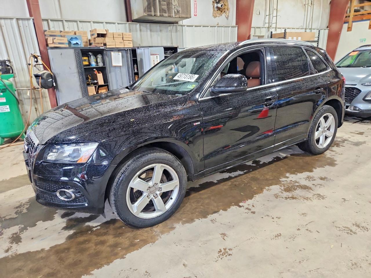 Salvage Audi Q5 Image