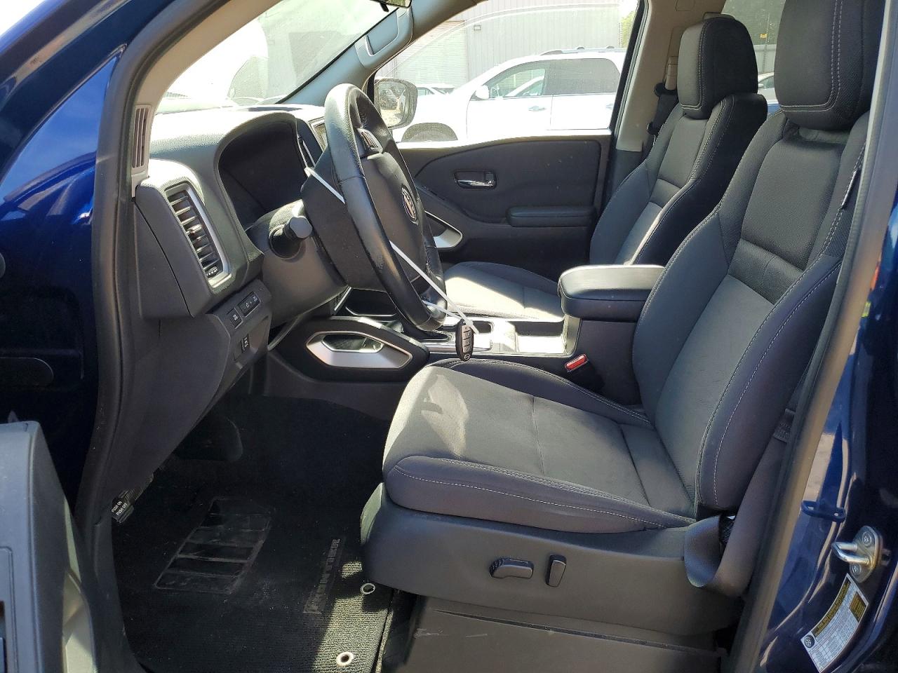 Nissan Frontier Sv