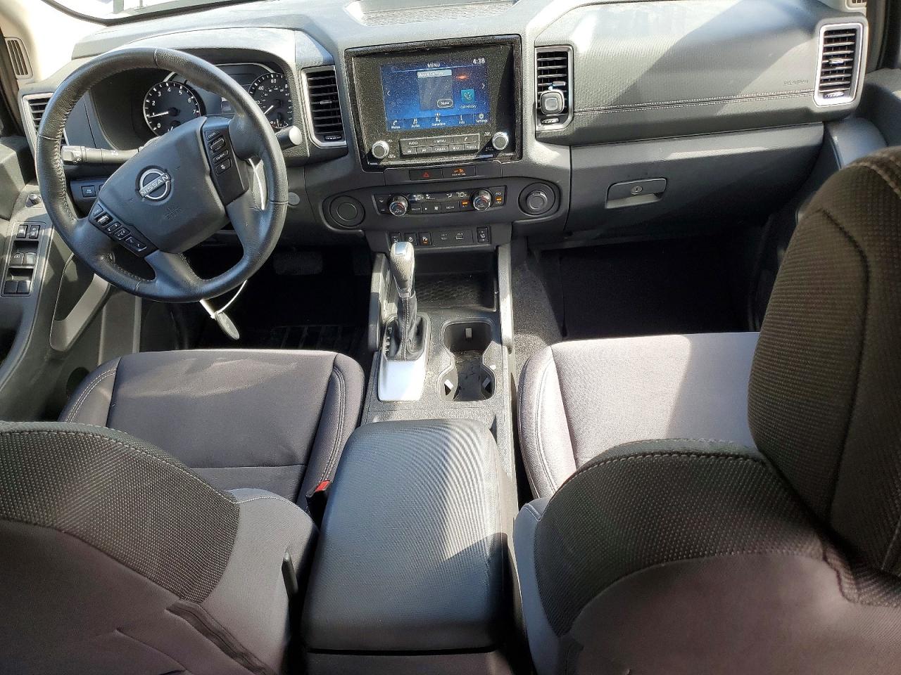 Nissan Frontier Sv