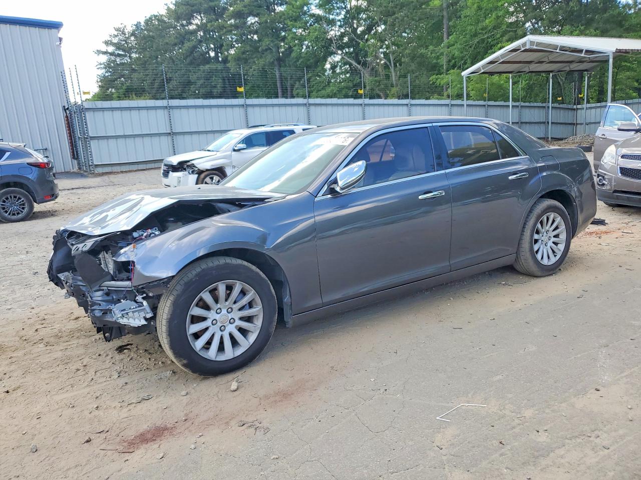 Salvage Chrysler 300 Image