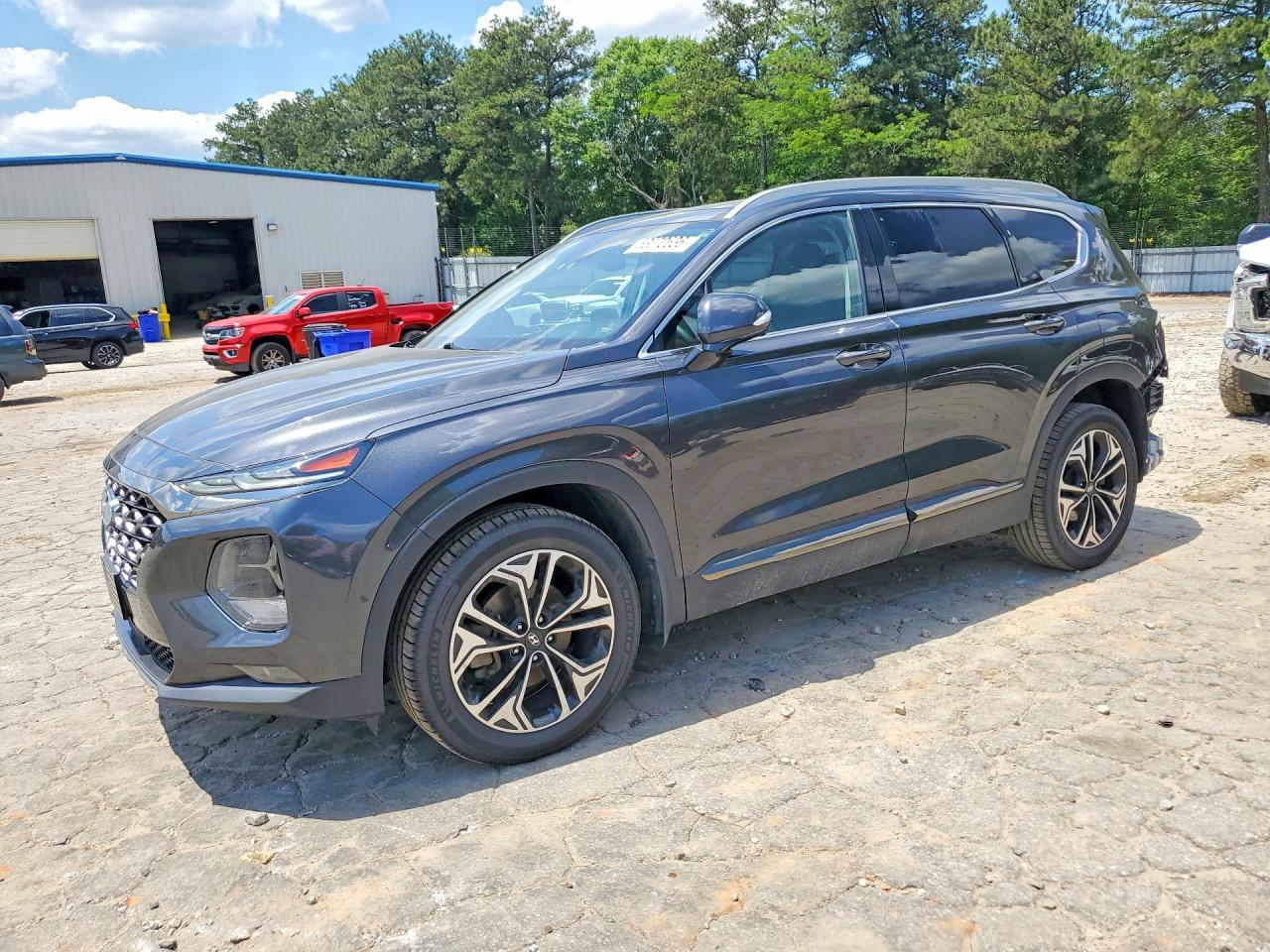 Salvage Hyundai SANTA FE Image