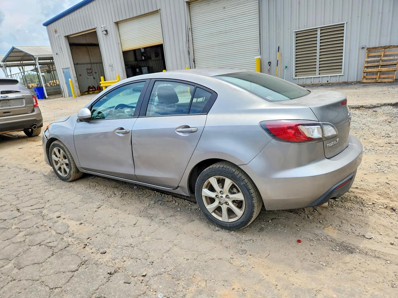 Mazda 3 I