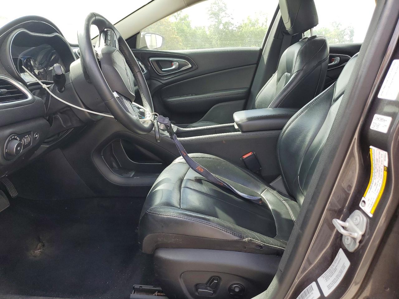 Chrysler 200 C