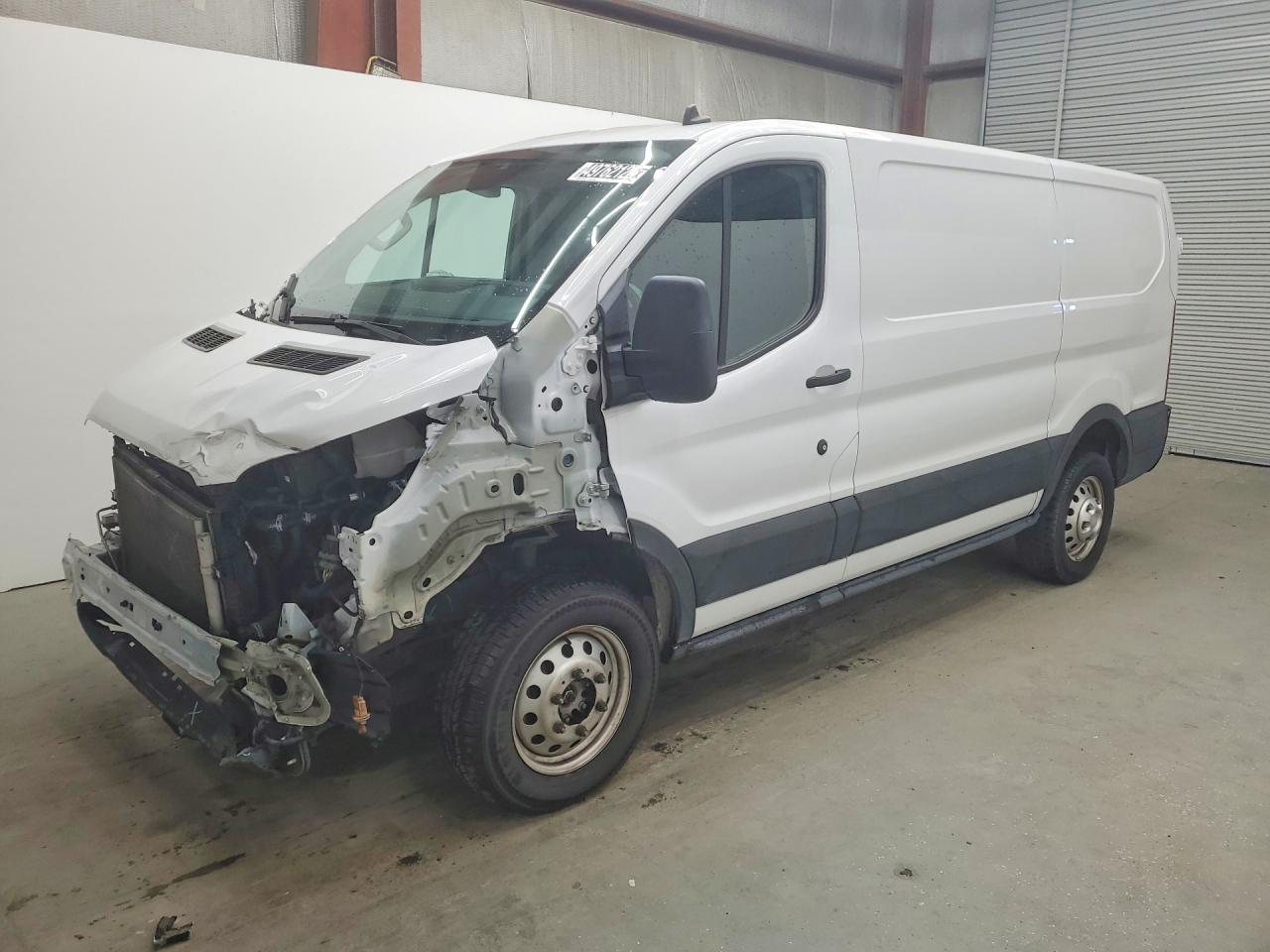 Salvage Ford Transit Image