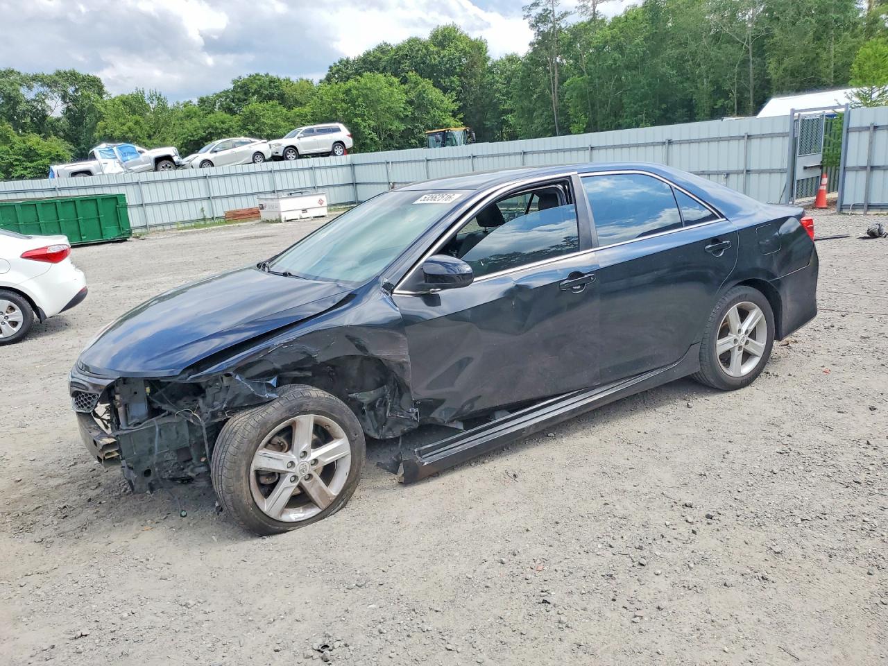 Salvage Toyota Camry Image