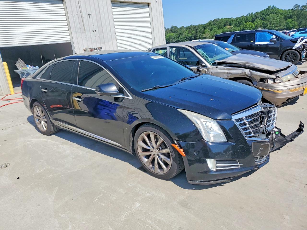 Cadillac XTS Luxury Collection