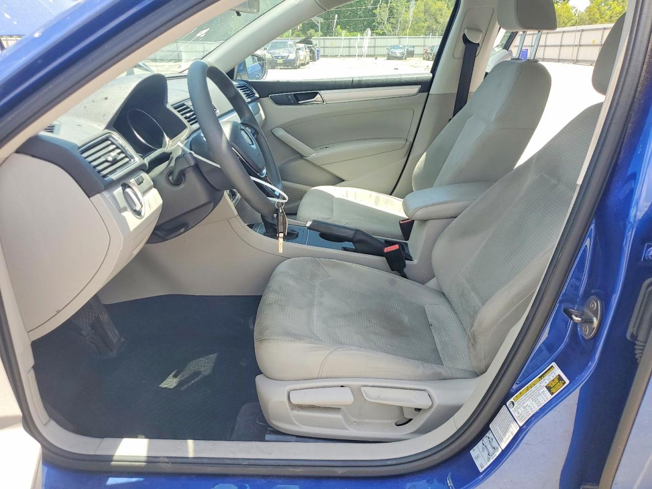 Volkswagen Passat S