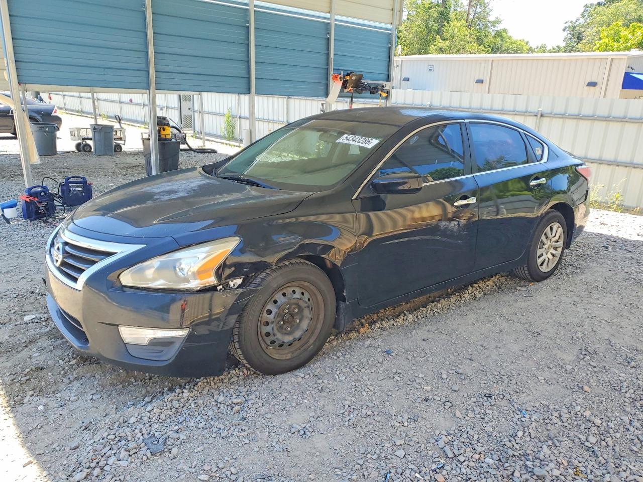 Salvage Nissan Altima Image