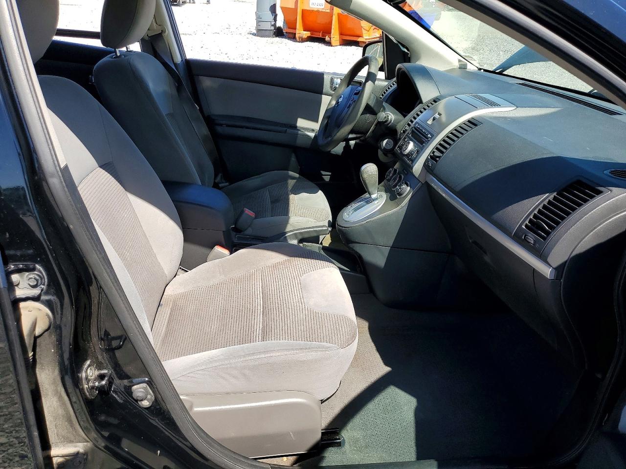 Nissan Sentra 2. 2.0