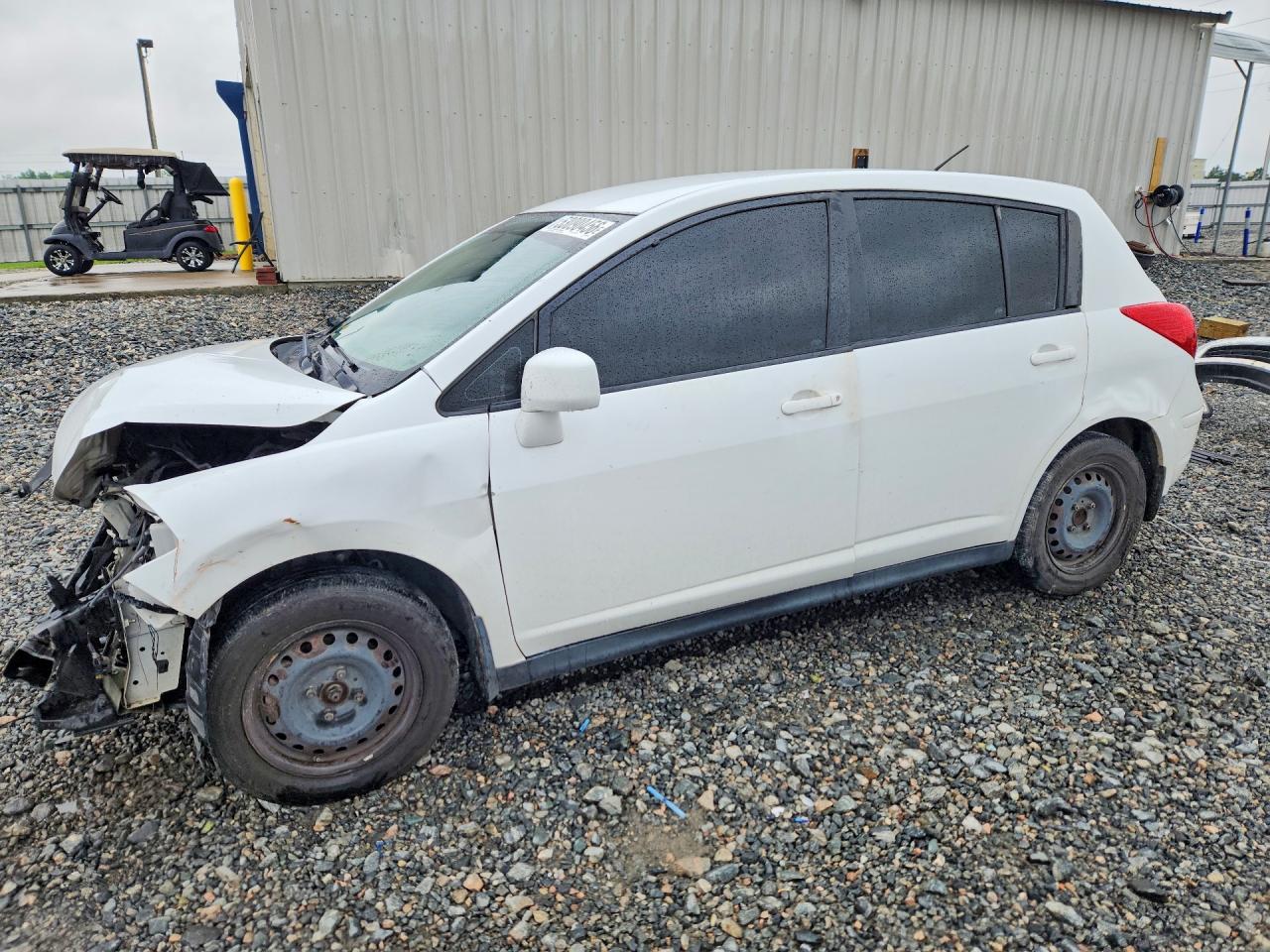 Salvage Nissan Versa Image