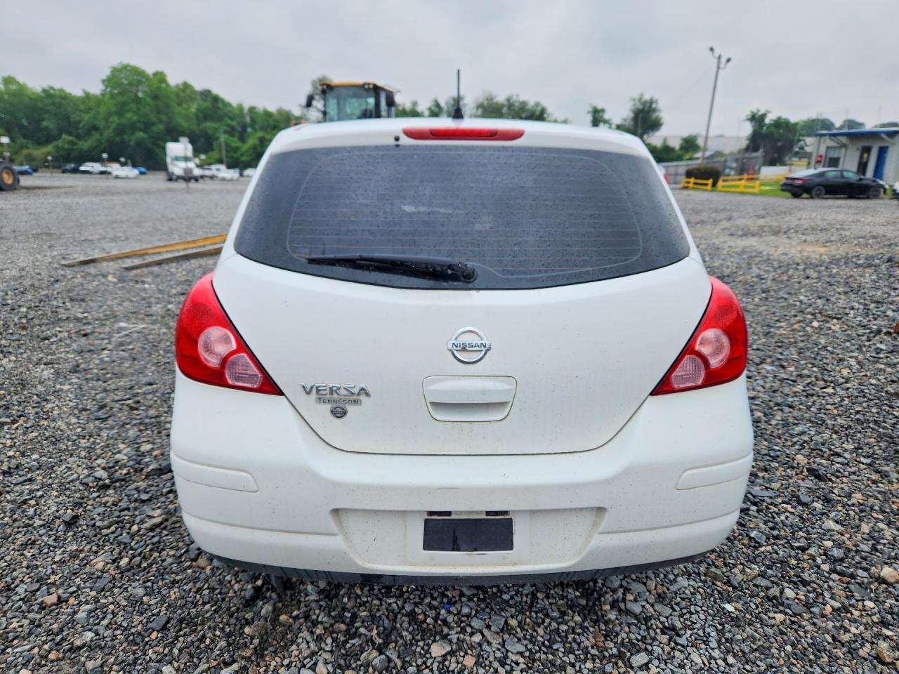 Nissan Versa 1.8 S