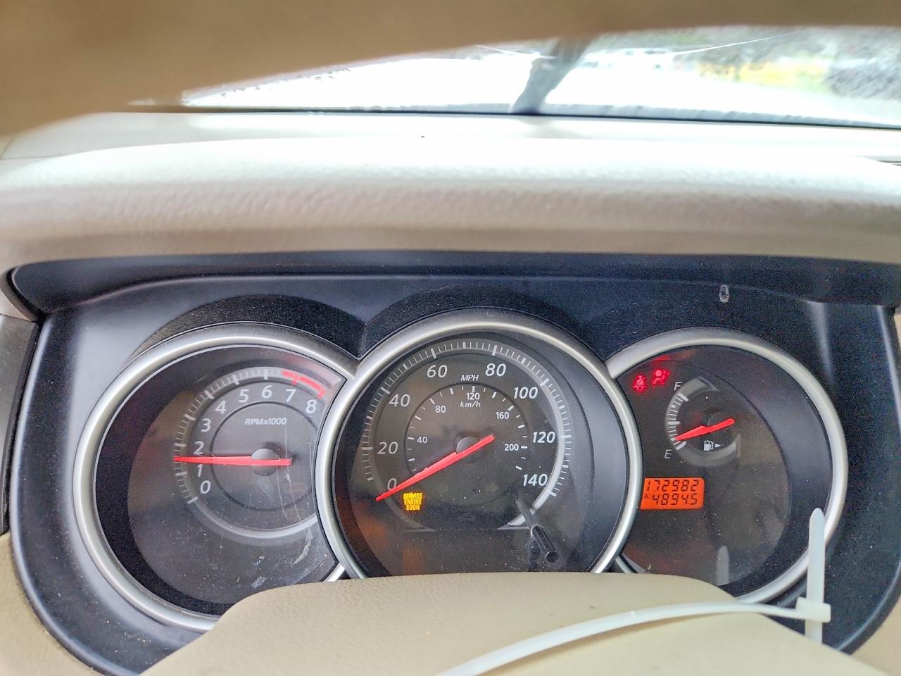 Nissan Versa 1.8 S