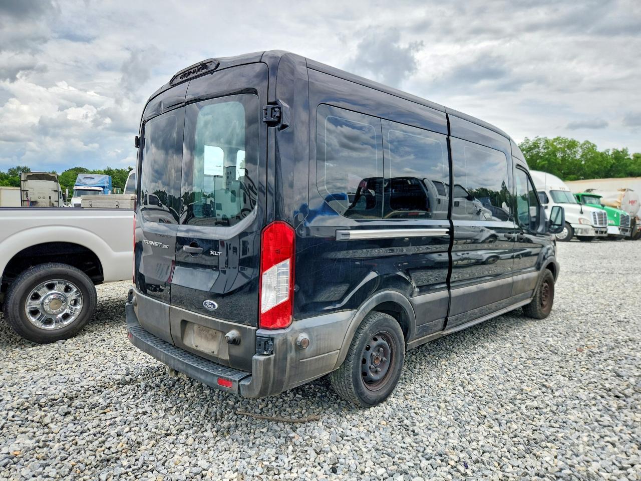 Ford Transit T-350