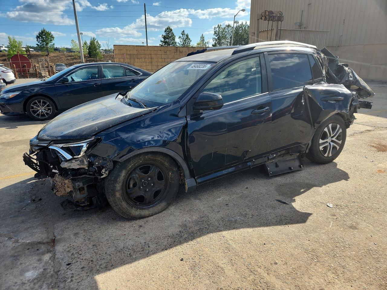 Salvage Toyota RAV4 Image