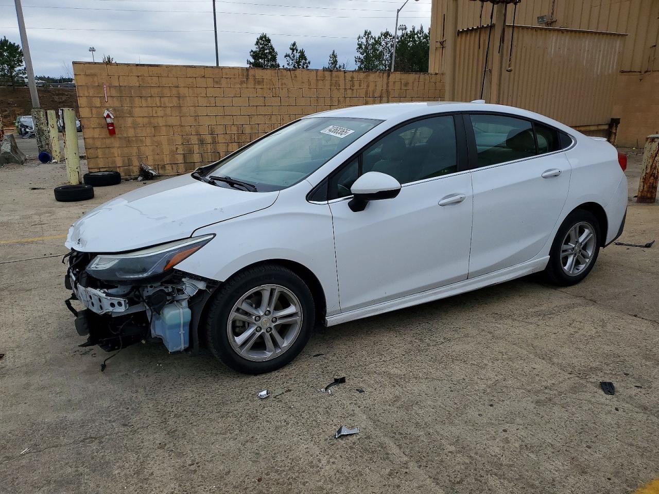 Salvage Chevrolet Cruze Image