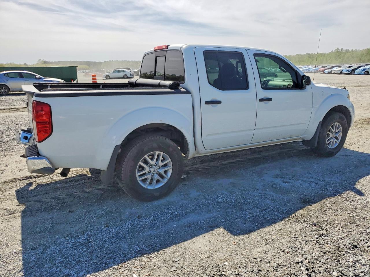 Nissan Frontier Sv