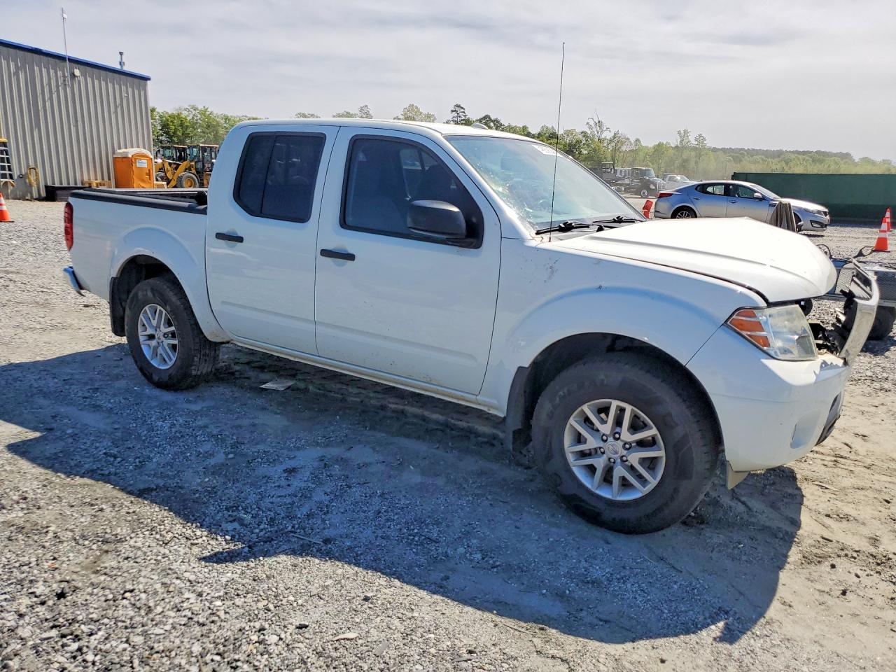 Nissan Frontier Sv