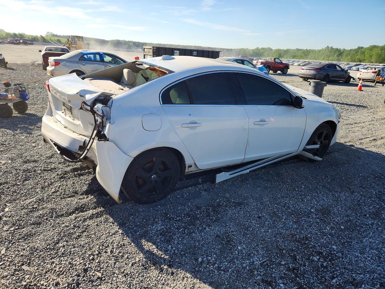 Volvo S60 T5