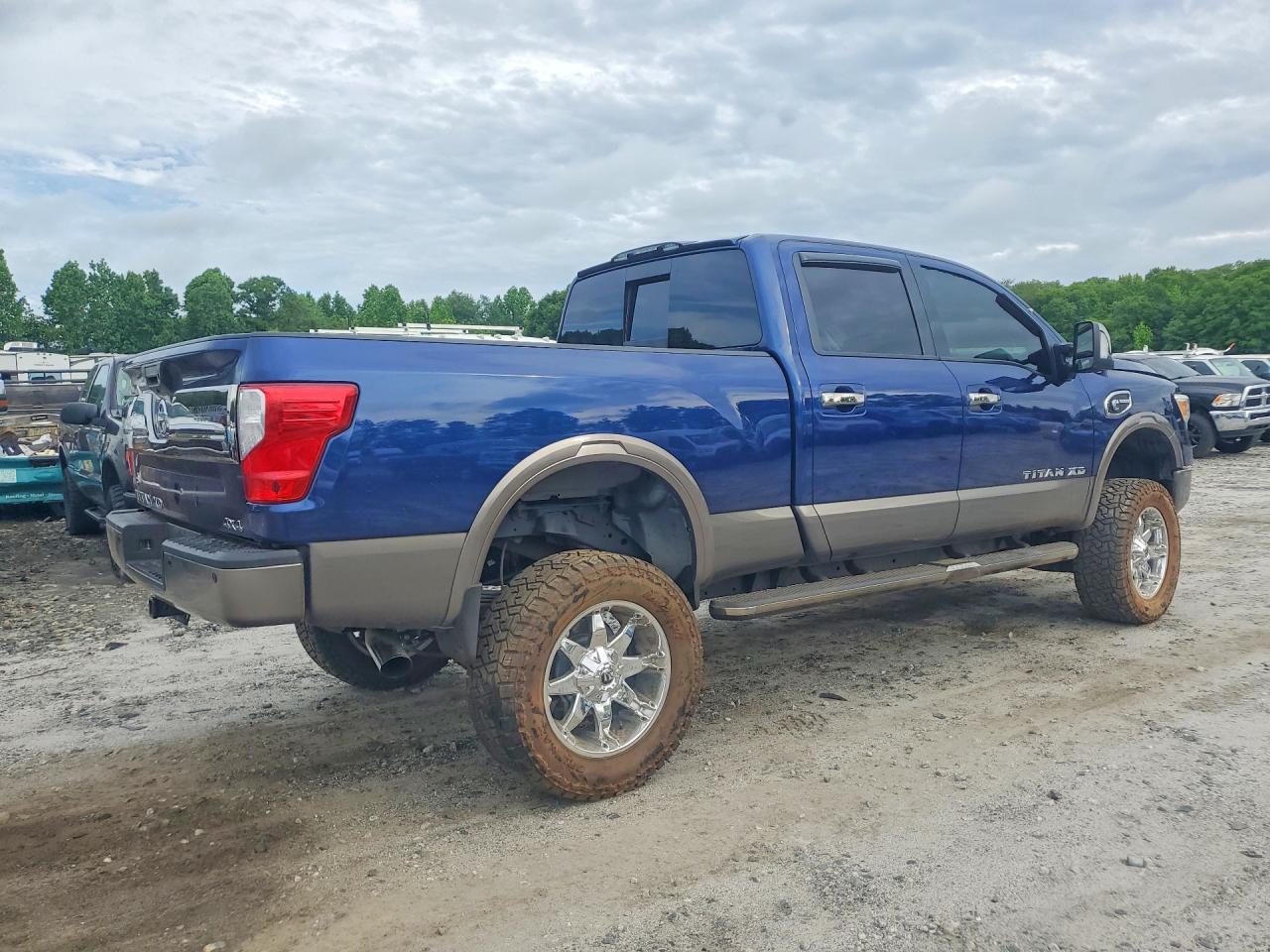 Nissan Titan Platinum Reserve