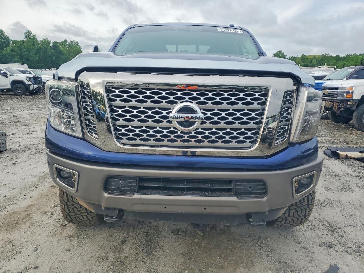 Nissan Titan Platinum Reserve