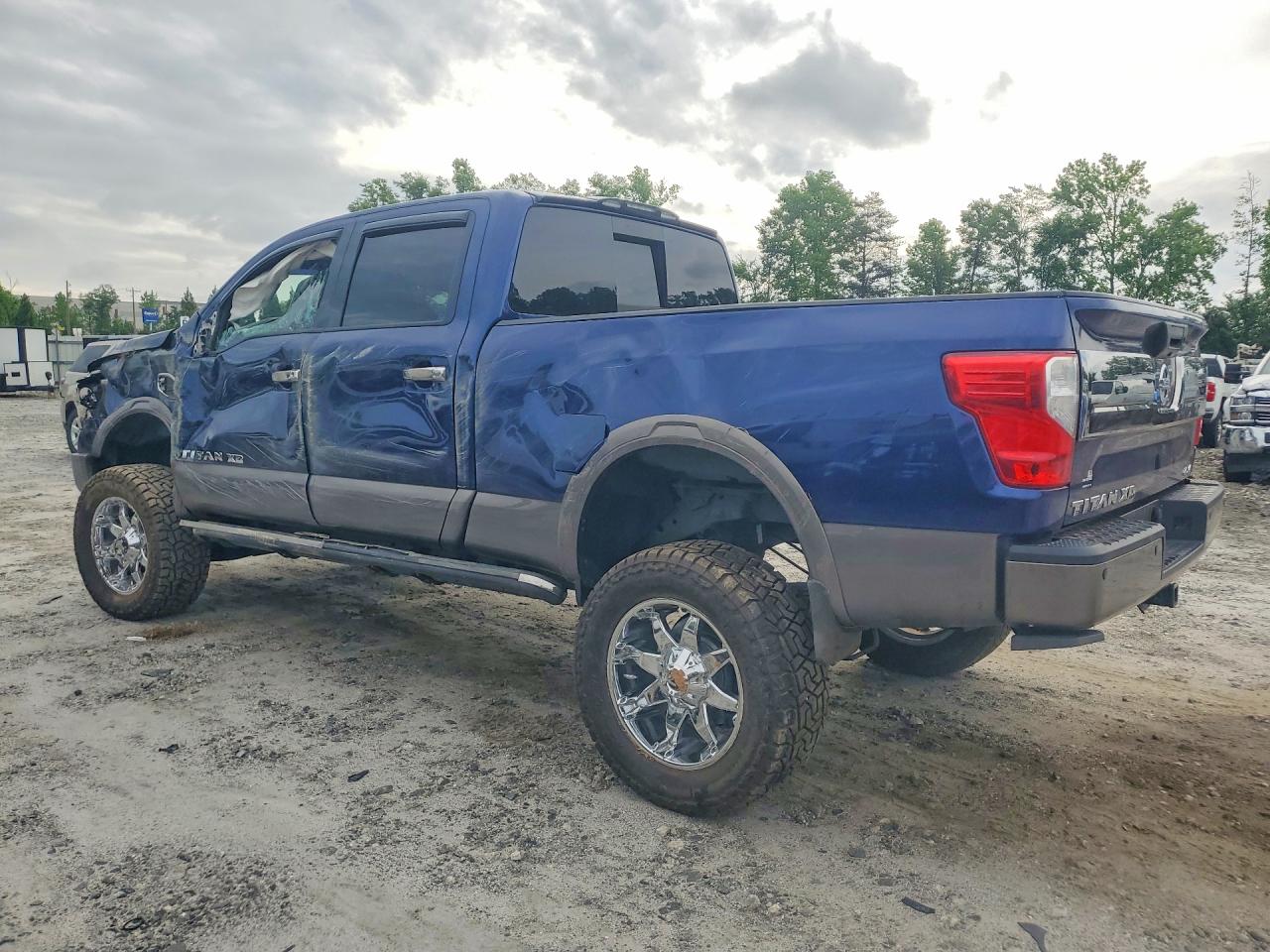 Nissan Titan Platinum Reserve