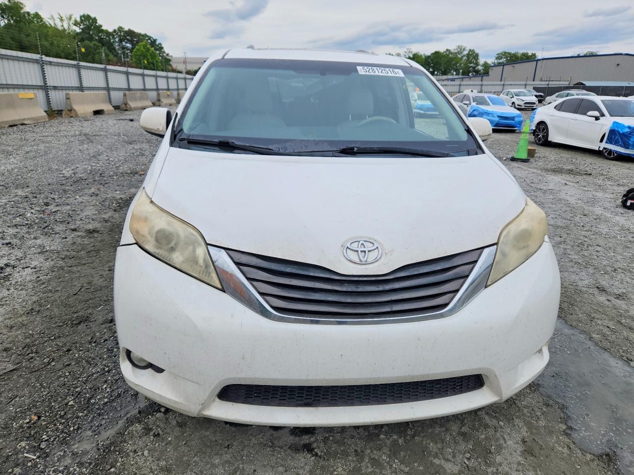 Toyota Sienna Xle 8-passenger