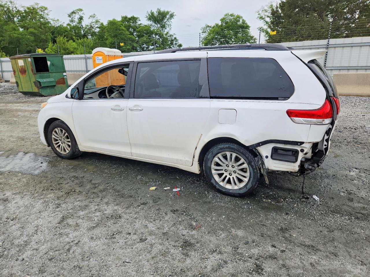 Toyota Sienna Xle 8-passenger