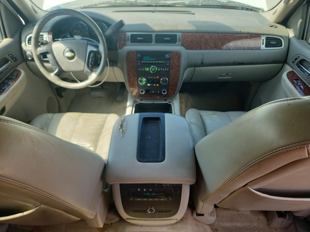 Chevrolet Suburban C1500