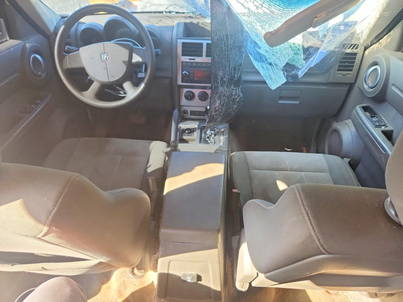 Dodge Nitro Sxt