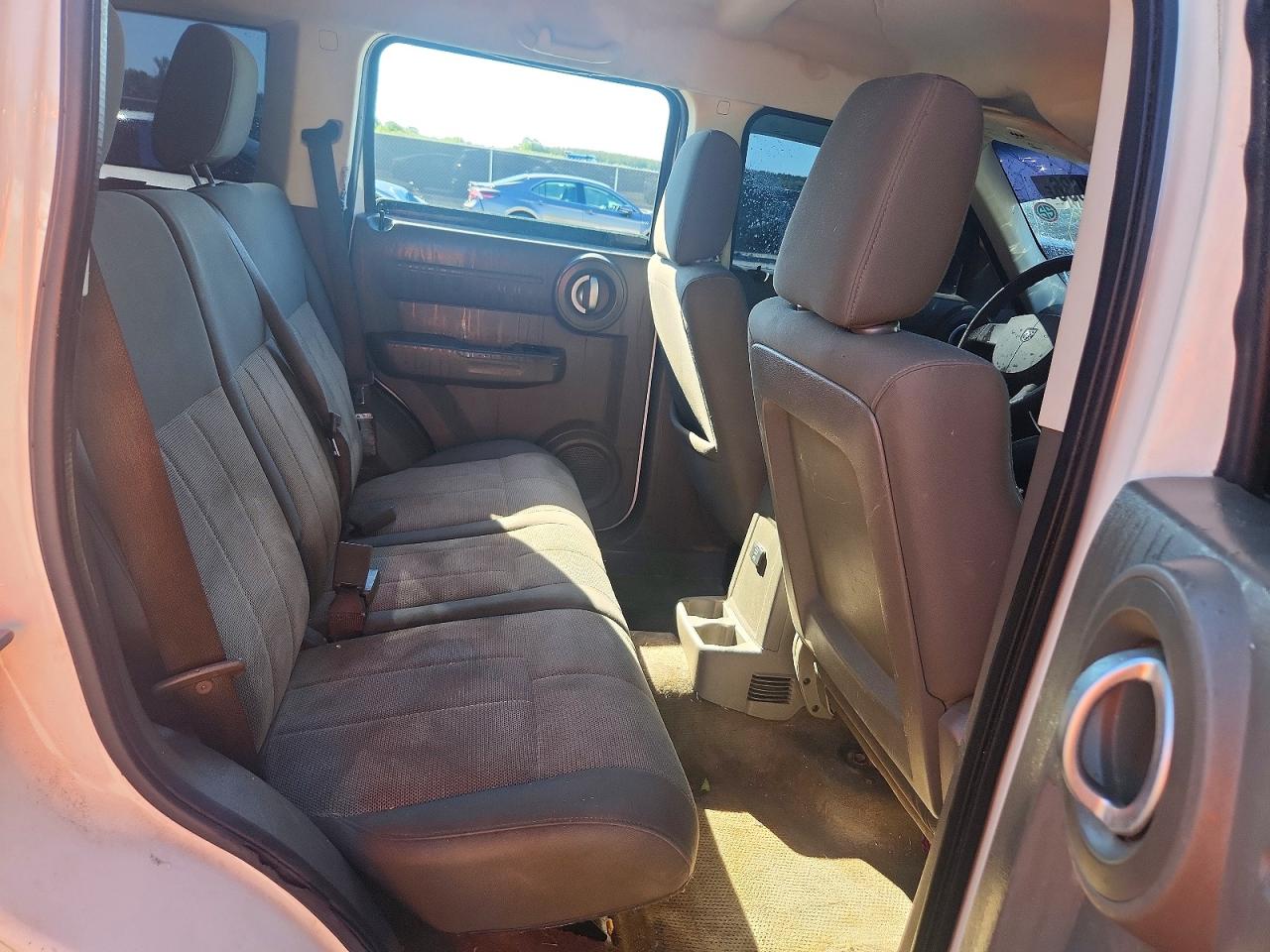 Dodge Nitro Sxt