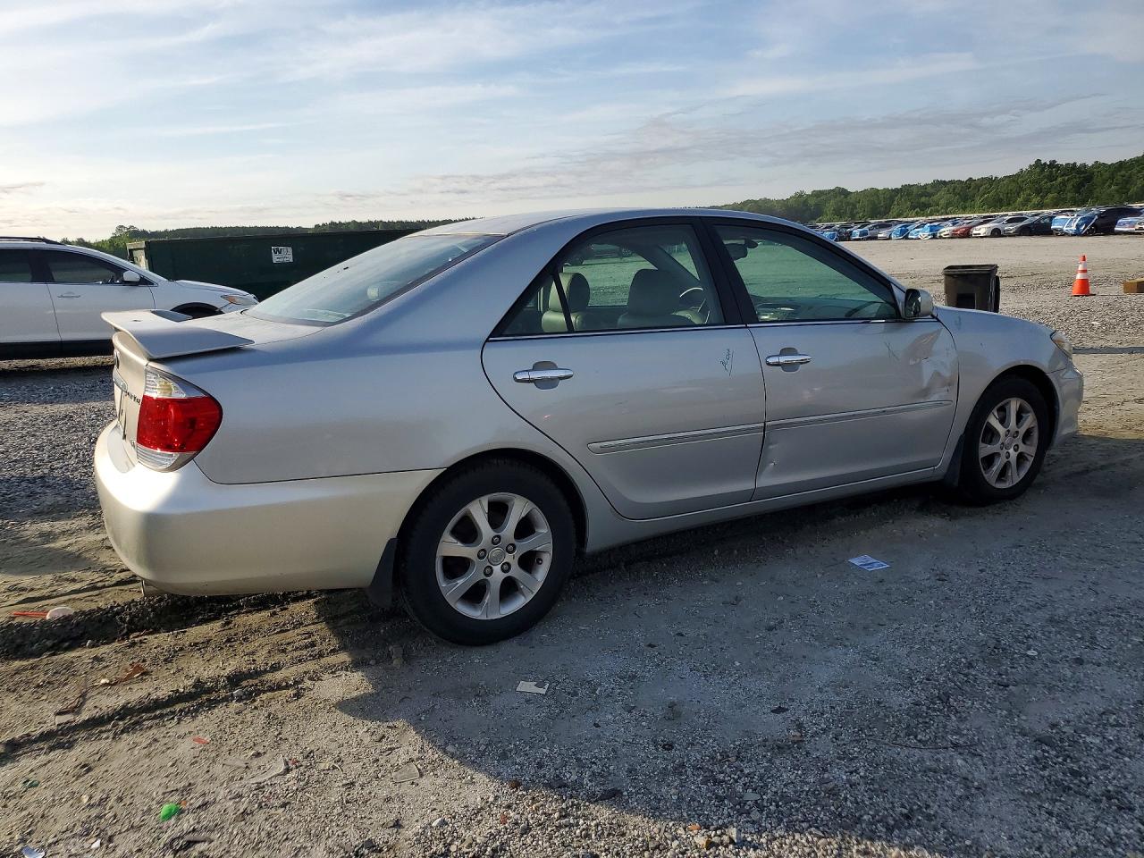 Toyota Camry Xle V6