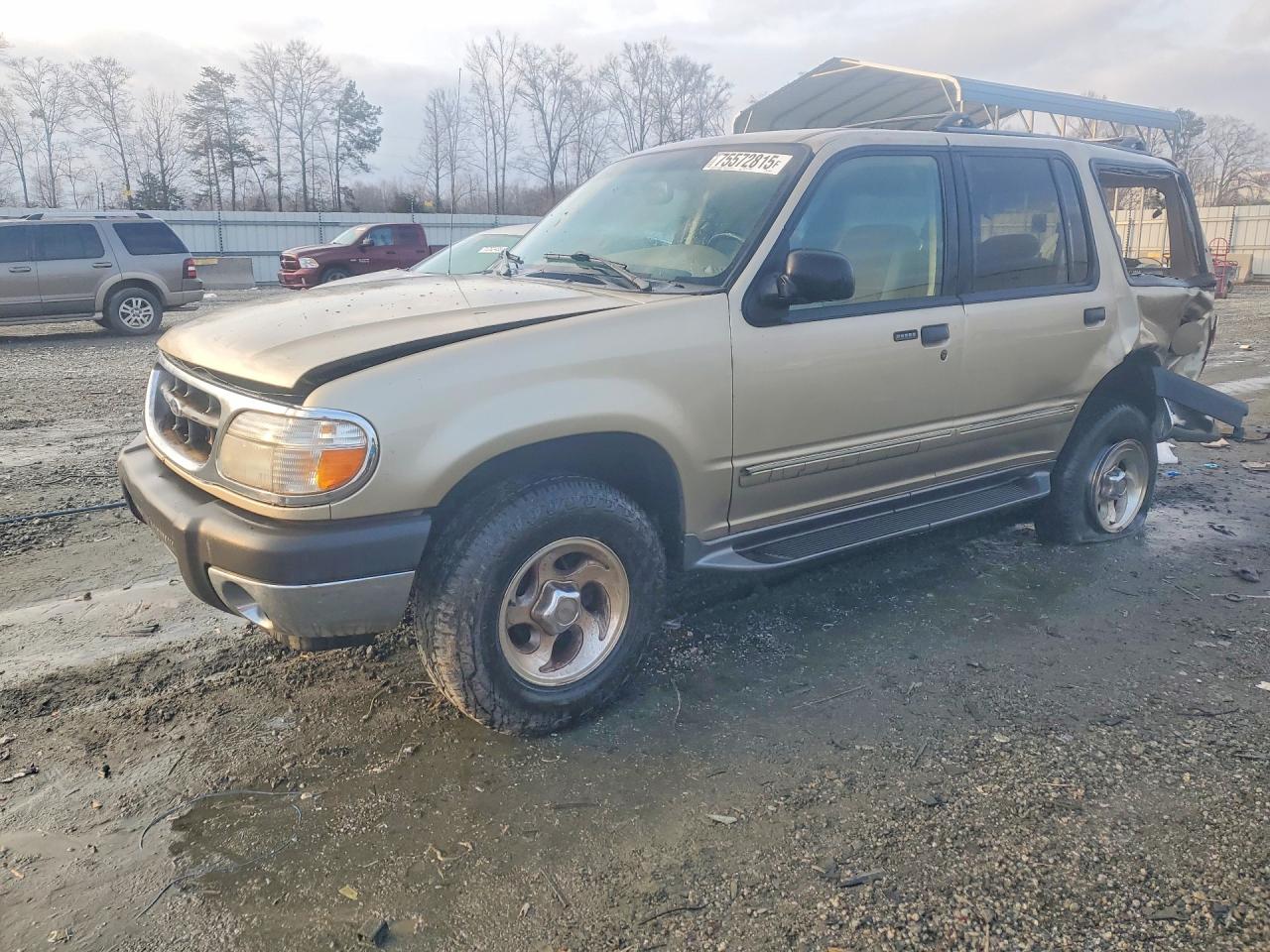 Salvage Ford Explorer Image