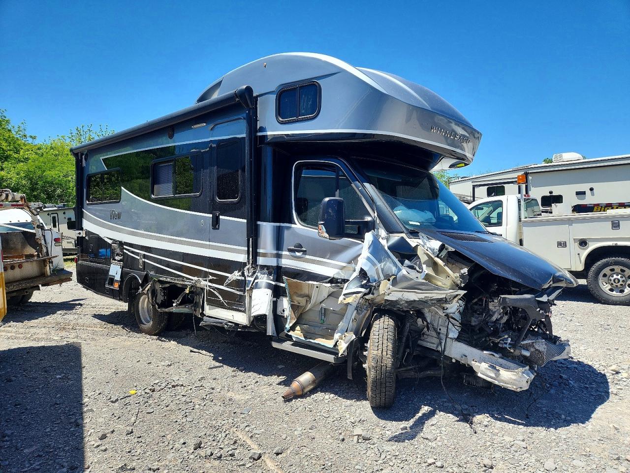 Salvage Mercedes-Benz Sprinter Image