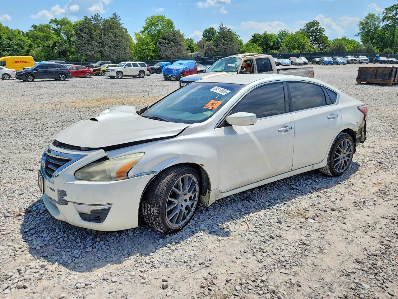 Salvage Nissan Altima Image