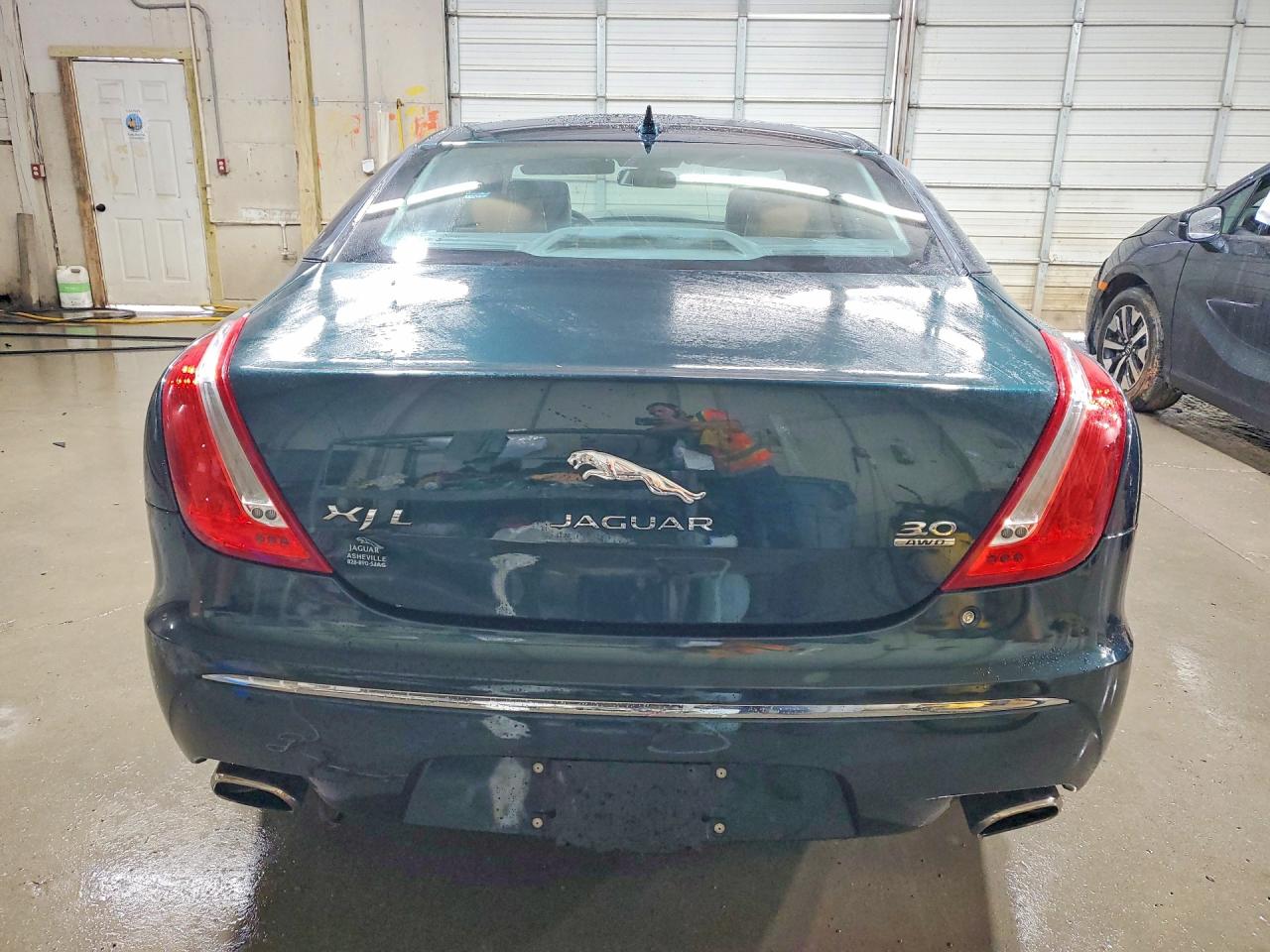 Jaguar XJ Portfolio